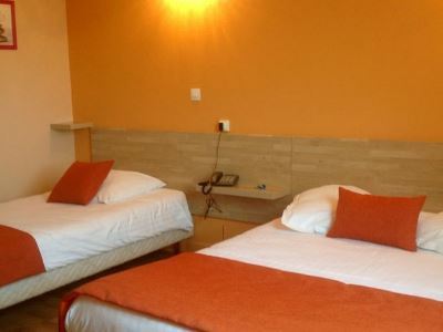Brit Hotel Magdalena Варен-Возель Экстерьер фото